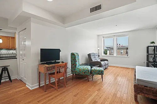 1801 Calvert St NW #504 Photo 1