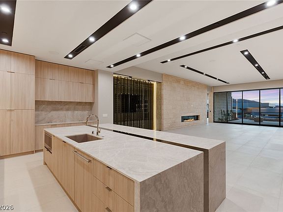 3rd image of 10 Harlow View Ct #19