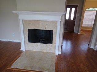 1010 Portsmouth Dr, Pearland, TX 77584