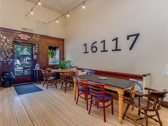 4th image of 507 Lawrence Ave