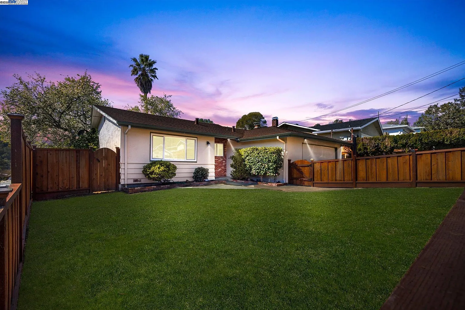 3826 Victor St photo 1