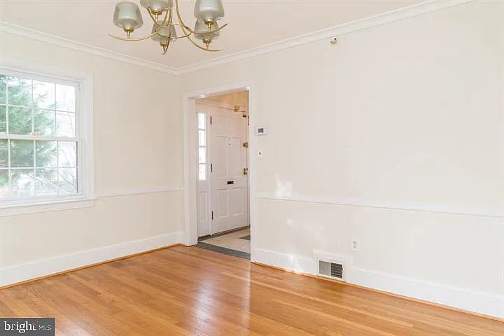 1667 Primrose Rd NW — Photo 6