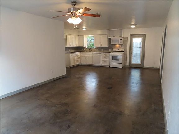 4th image of 6714 Rhonda Dr
