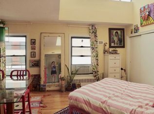 200 W 21st St APT 3B, New York, NY 10011