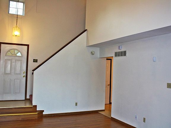 3rd image of 11272 Liberty Landing Dr