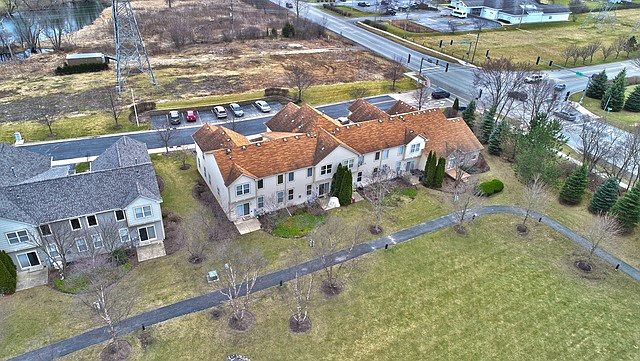 2nd image of 870 Countryfield Ln