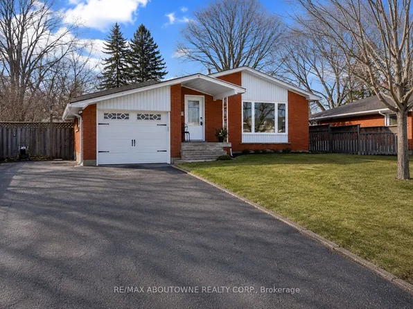 314 Bevan Dr, Burlington, ON L7L 4L2