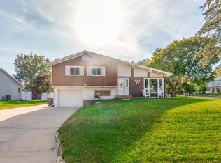 103 Sunny Ln, Hudson, IA 50643