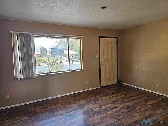 2nd image of 139 Canyon St