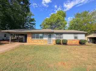102 Kupsick St, Tahlequah, OK 74464