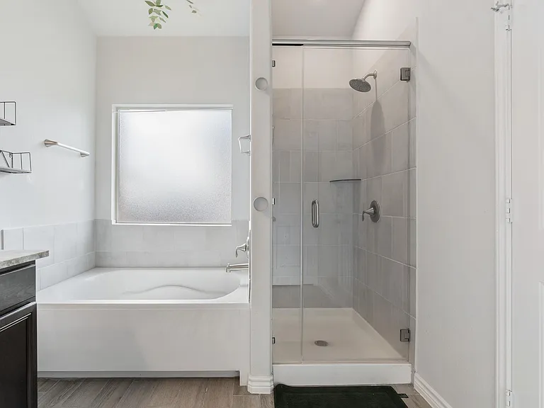 608 Lister Dr — Photo 20
