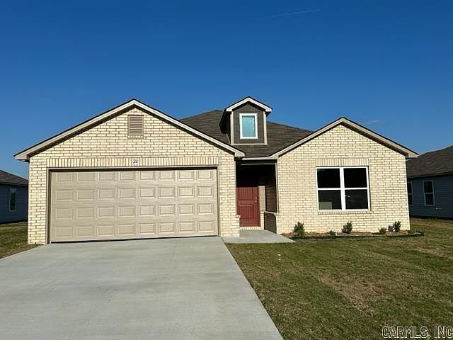 1st image of 28 Oak Leaf Dr