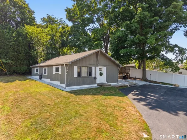 17 Grove Street, New London, CT 06320