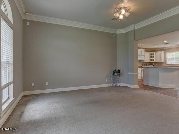 5th image of 217 Manning Dr