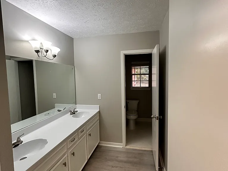 121 Fern Valley Rd — Photo 5