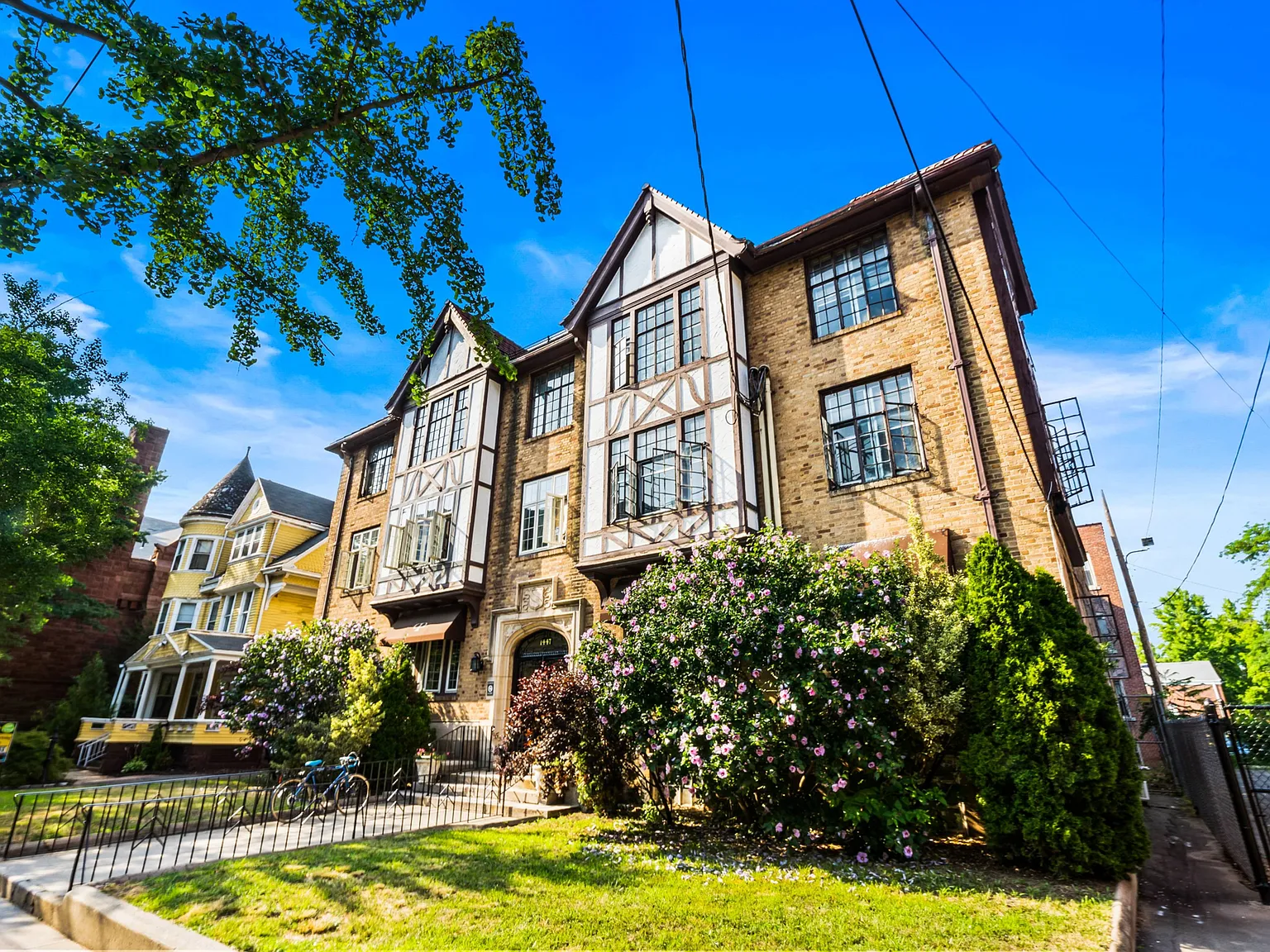 1447 Chapel Street — Photo 3