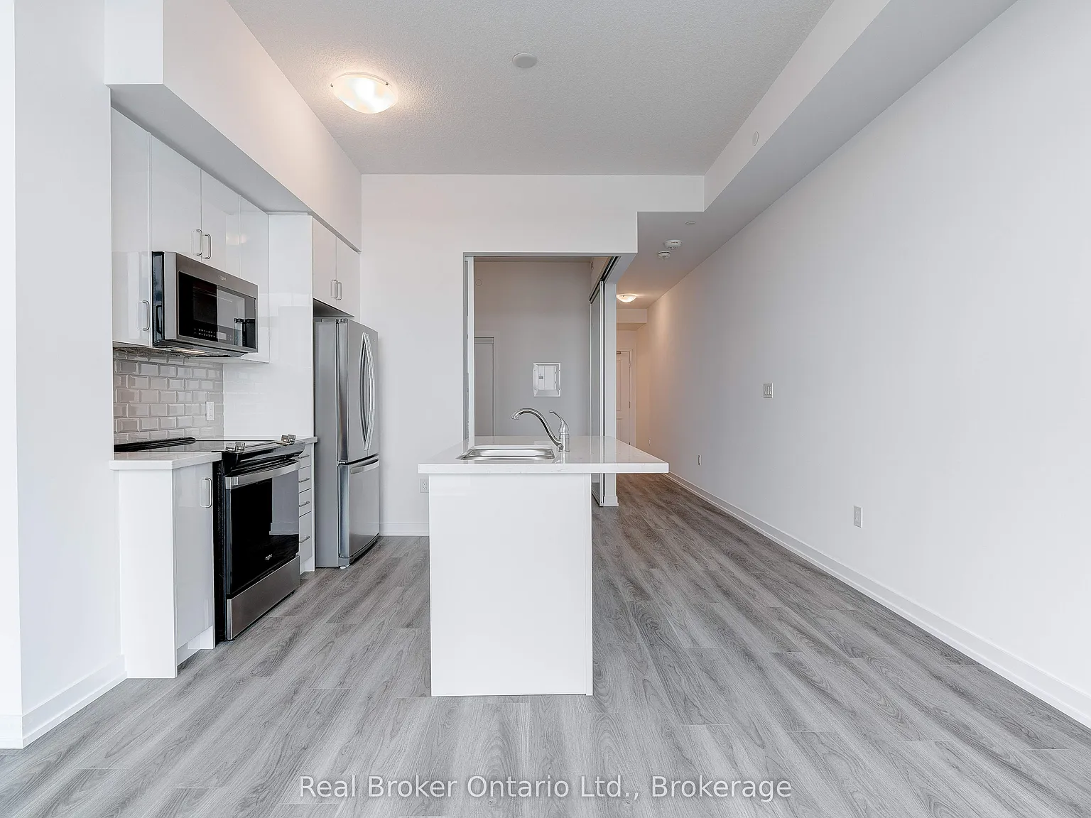 1 bed, $2,400 — Photo 4