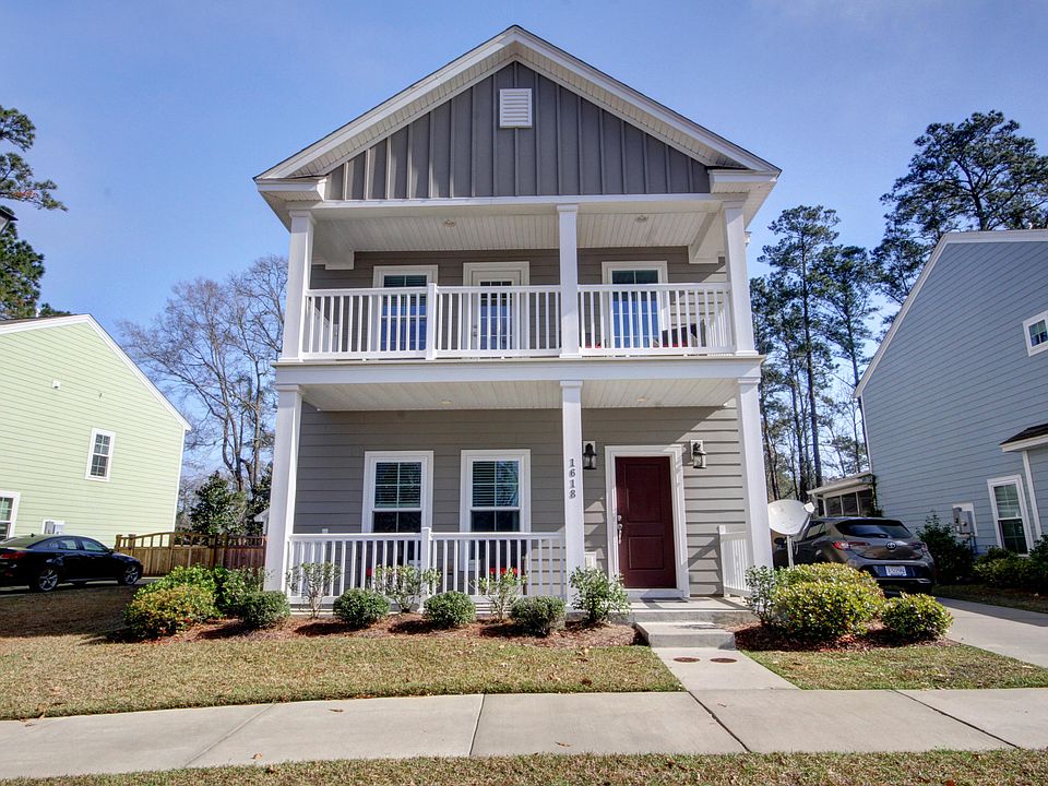 1st image of 1618 Sparkleberry Ln
