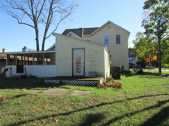 5th image of 4309 Lake St