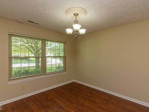 3rd image of 4854 Oakleigh Pkwy