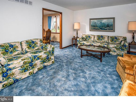 3rd image of 2406 Driftwood Dr