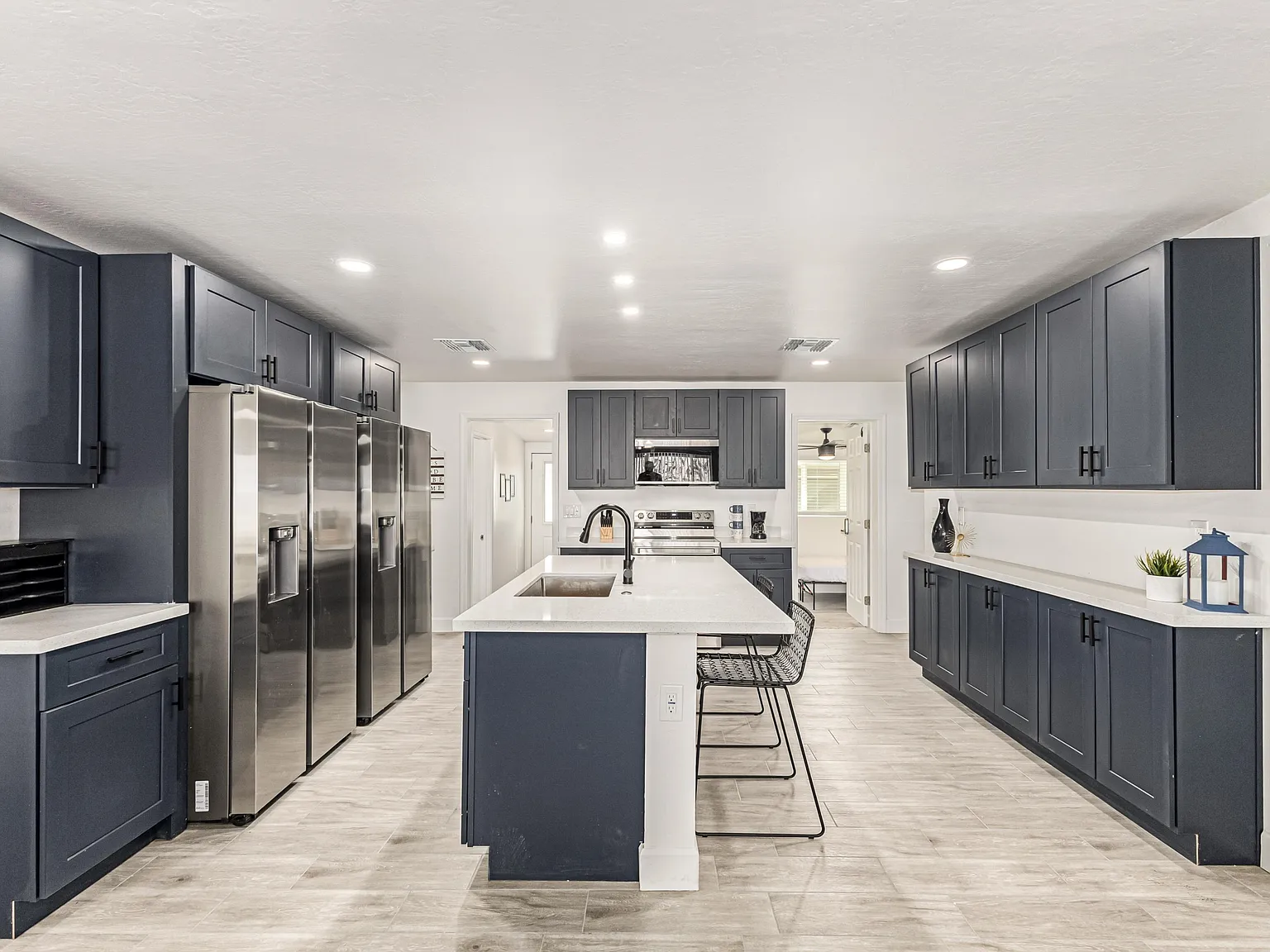 4 bed, 3.0 bath, 2345 sqft, $888 — Photo 3