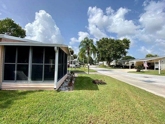 3rd image of 4416 Sea Gull Dr