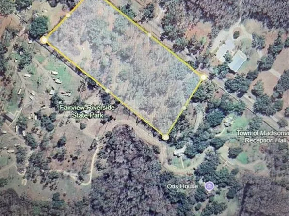 120 Fairview Dr, Madisonville, LA 70447