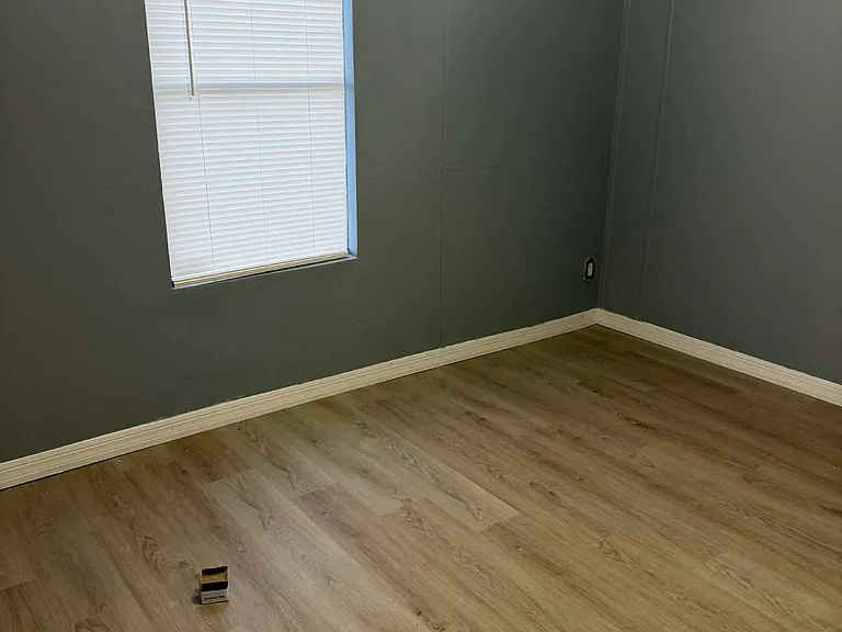 1520 Belmont Woods Dr — Photo 3
