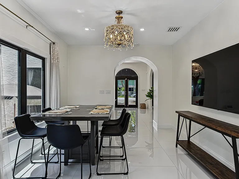 1010 N Rio Vista Blvd — Photo 15
