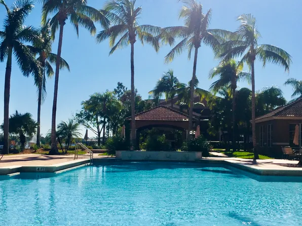 1220 Reserve Way APT 108, Naples, FL 34105