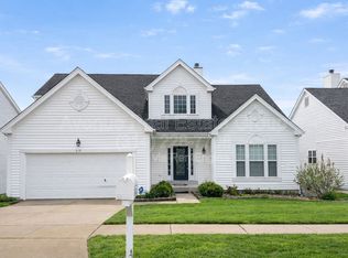219 Strecker Farms Ct, Ballwin, MO 63011