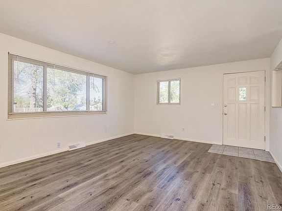 4th image of 749 Newton St #751