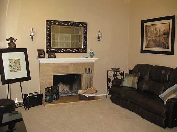 3rd image of 1220 N Potomac Cir