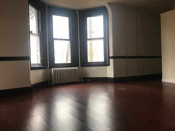 Beautiful bay window and other rare architectural features