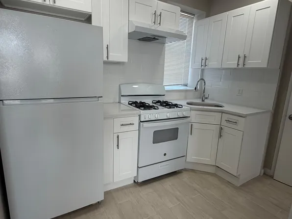 67 Brinkerhoff Street image 1 of 9