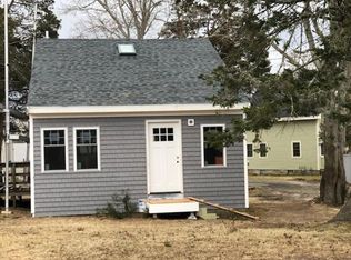 34 Onset Ave, Buzzards Bay, MA 02532