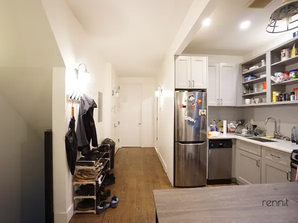 1689 Gates Avenue image 6 of 21