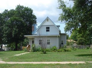 301 W 4th St, Washington, KS 66968