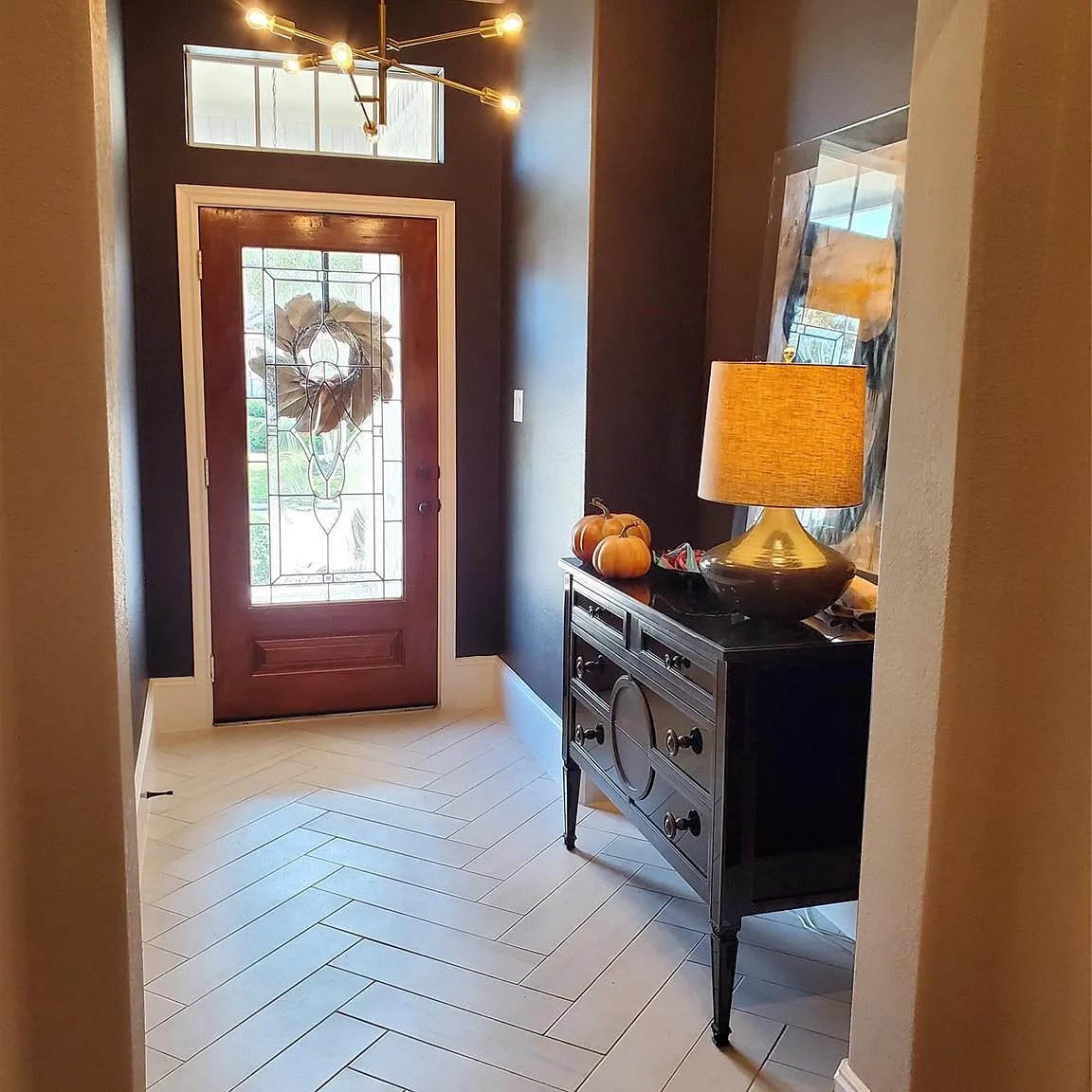 3 bed, 2.0 bath, 1787 sqft, $2,250 — Photo 2