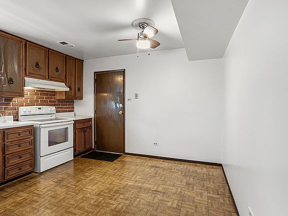 5th image of 848 Notre Dame Dr