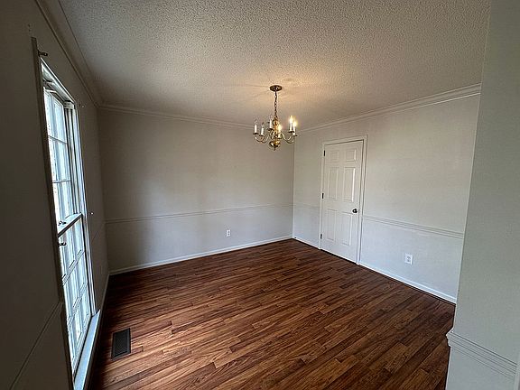 3rd image of 4826 Keith Dr