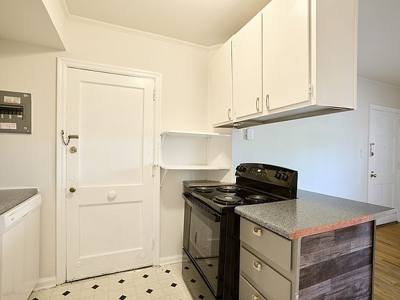 4th image of 1347 Briarwood Dr NE Unit 3