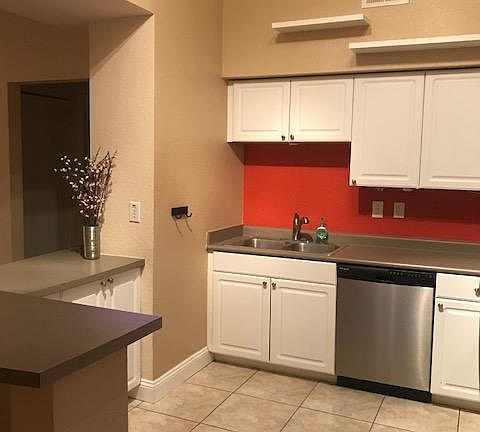 5th image of 402 S Armenia Ave Unit 112