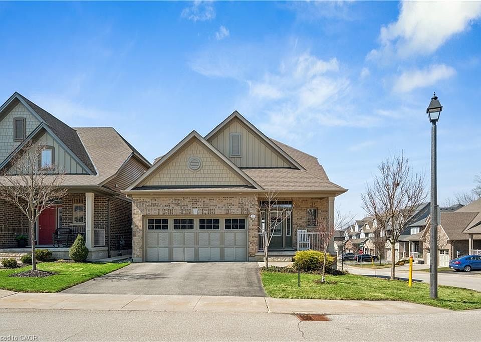 1st image of 10 Chestnut Dr
