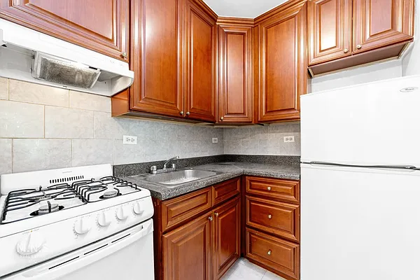 Rented by MNS | media 5