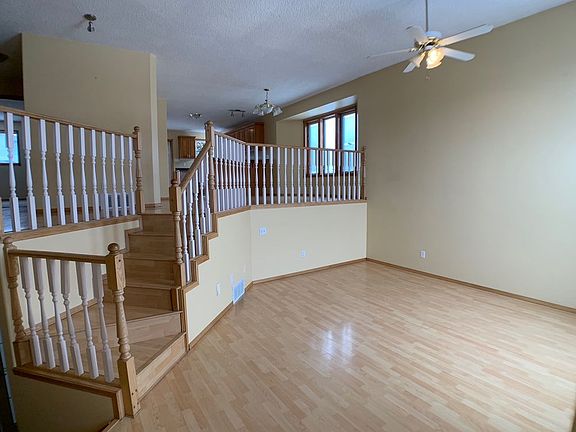 4th image of 176 Eglert Dr
