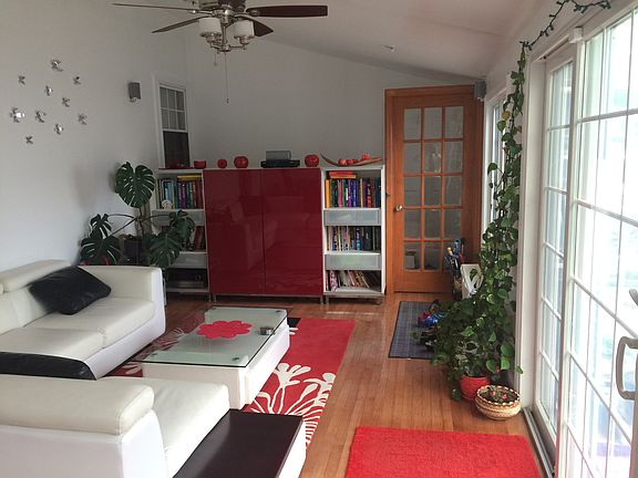 2nd image of 1487 Adams St