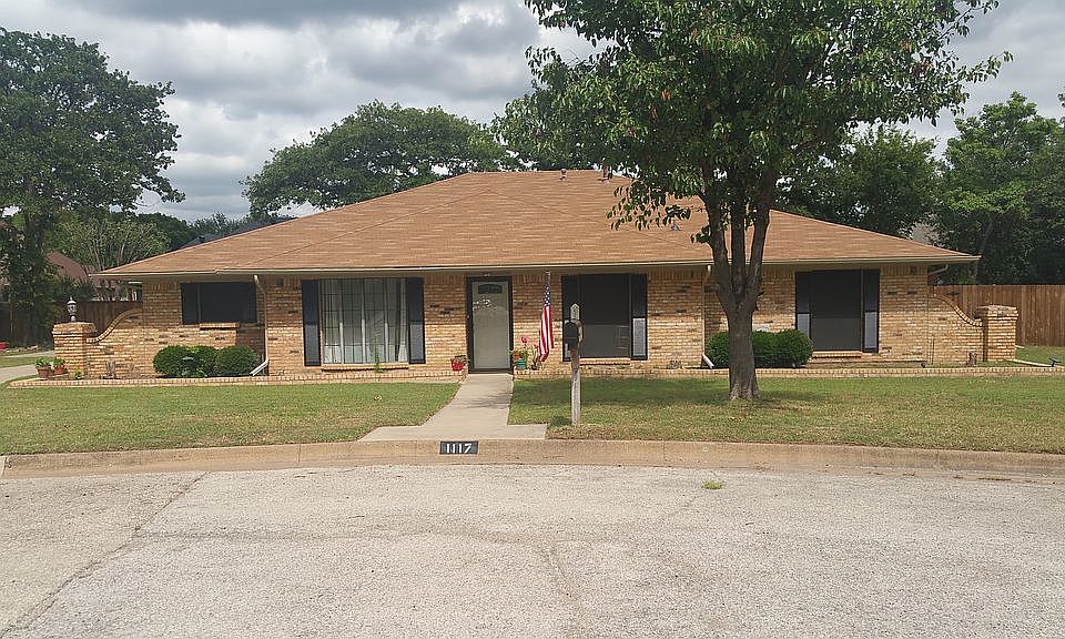 1st image of 1117 Skylark Dr