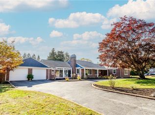 140 Miantonomo Dr, Warwick, RI 02888